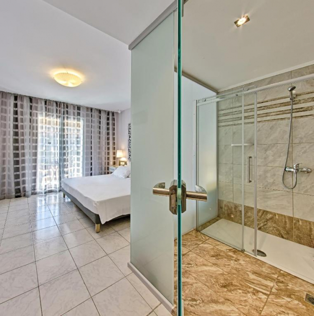 10.09 avion Bucuresti, Grecia - Zakynthos Tsilivi, Sunrise Zante - Adults Only Hotel 881 EURO, 7 nopti, Mic dejun inclus