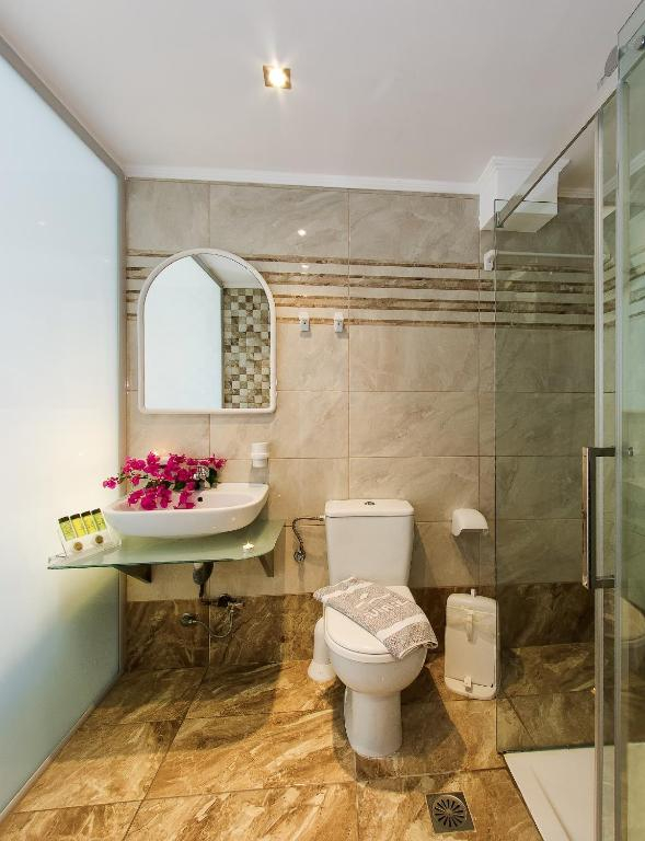 10.09 avion Bucuresti, Grecia - Zakynthos Tsilivi, Sunrise Zante - Adults Only Hotel 881 EURO, 7 nopti, Mic dejun inclus