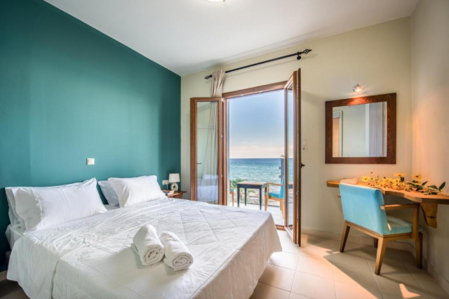 10.09 avion Bucuresti, Grecia - Zakynthos Vassilikos, Hotel Porto Zorro Beach 763 EURO, 7 nopti, Demipensiune inclusa