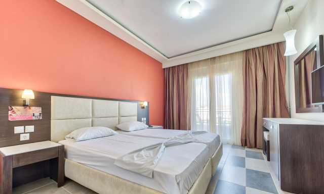 10.09 avion Bucuresti, Grecia - Zakynthos Laganas, Majestic Hotel & Spa 812 EURO, 7 nopti, All inclusive
