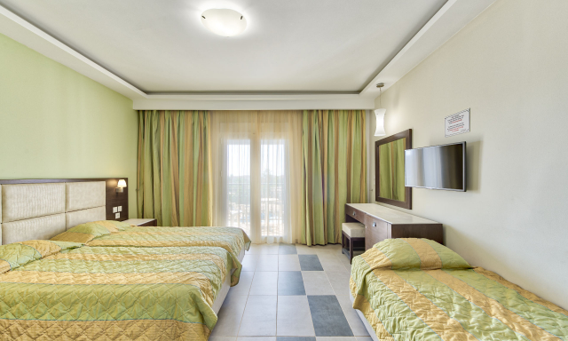 10.09 avion Bucuresti, Grecia - Zakynthos Laganas, Majestic Hotel & Spa 812 EURO, 7 nopti, All inclusive