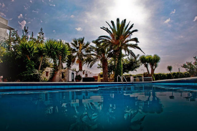24.08 avion Bucuresti, Grecia - Creta - Heraklion Anissaras, Classic Apartments 606 EURO, 7 nopti, Fara masa