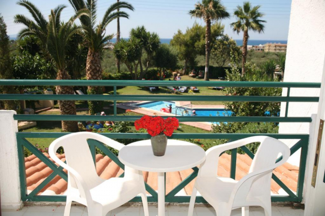 24.08 avion Bucuresti, Grecia - Creta - Heraklion Anissaras, Classic Apartments 606 EURO, 7 nopti, Fara masa