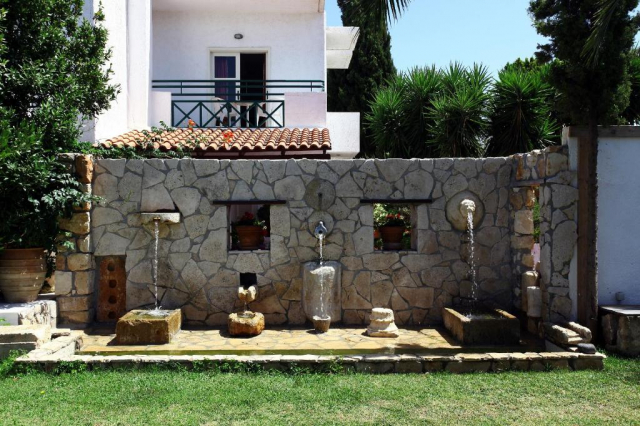 24.08 avion Bucuresti, Grecia - Creta - Heraklion Anissaras, Classic Apartments 606 EURO, 7 nopti, Fara masa