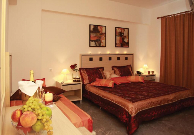 24.08 avion Bucuresti, Grecia - Creta - Heraklion Hersonissos, Hotel Nancy 606 EURO, 7 nopti, Mic dejun inclus