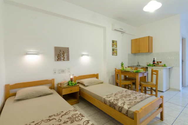 24.08 avion Bucuresti, Grecia - Creta - Heraklion Stalida, Aglaia Apartments 606 EURO, 7 nopti, Fara masa