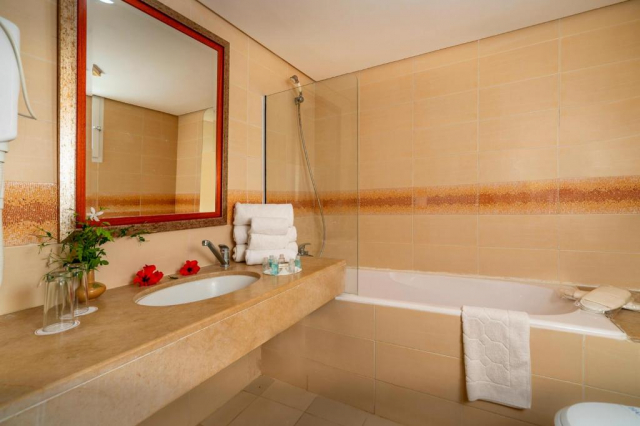 26.09 avion Bucuresti, Tunisia - Regiunea Hammamet Hammamet, Hotel Le Hammamet & SPA 645 EURO, 7 nopti, Demipensiune inclusa