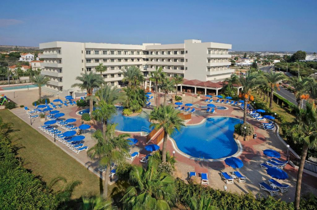 06.09 avion Bucuresti, Cipru - Zona Larnaca Ayia Napa, Hotel Nissiana & Bungalows 783 EURO, 7 nopti, Mic dejun inclus