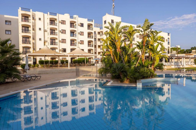 06.09 avion Bucuresti, Cipru - Zona Larnaca Protaras, Hotel Apartments Seagull 508 EURO, 7 nopti, Fara masa