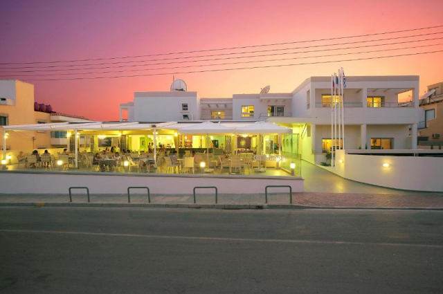06.09 avion Bucuresti, Cipru - Zona Larnaca Ayia Napa, Hotel Euronapa Apartments 606 EURO, 7 nopti, Fara masa