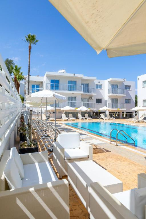 06.09 avion Bucuresti, Cipru - Zona Larnaca Ayia Napa, Mia Hotel Apartment 636 EURO, 7 nopti, Mic dejun inclus