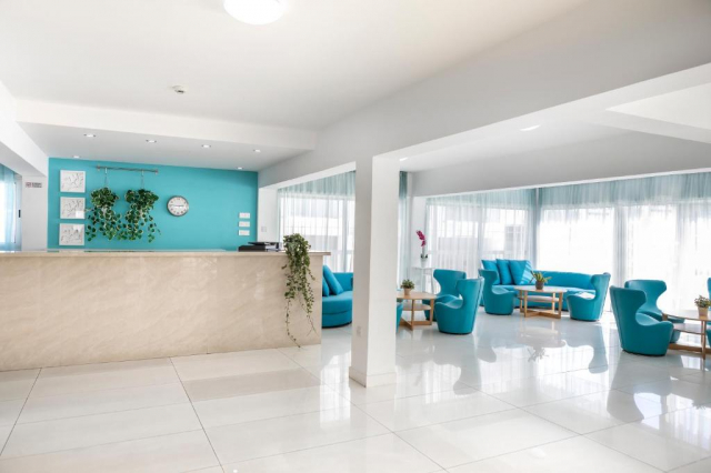 06.09 avion Bucuresti, Cipru - Zona Larnaca Ayia Napa, Mia Hotel Apartment 636 EURO, 7 nopti, Mic dejun inclus