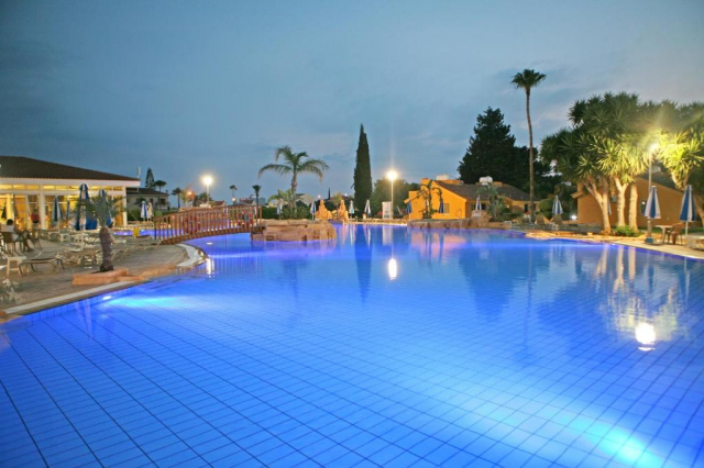 06.09 avion Bucuresti, Cipru - Zona Larnaca Ayia Napa, Makronisos Village 557 EURO, 7 nopti, Fara masa