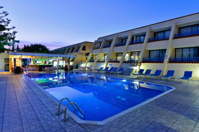 13.09 avion Bucuresti, Cipru - Zona Larnaca Ayia Napa, Napa Prince Hotel Apts 557 EURO, 7 nopti, Fara masa