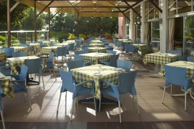 13.09 avion Bucuresti, Cipru - Zona Larnaca Ayia Napa, Marina Hotel 606 EURO, 7 nopti, Mic dejun inclus