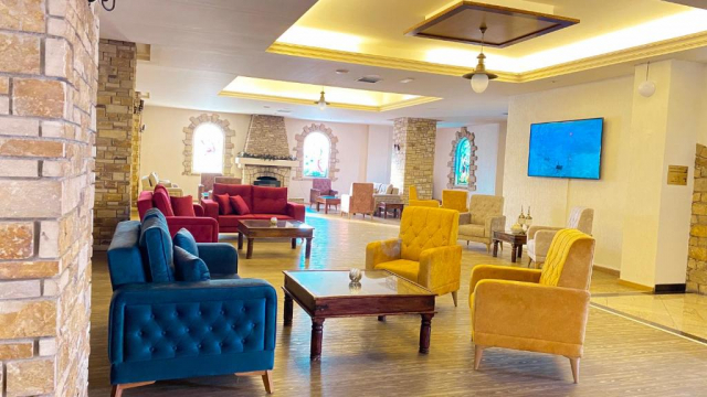 13.09 avion Bucuresti, Cipru - Zona Larnaca Limassol, Navarria Hotel 812 EURO, 7 nopti, Demipensiune inclusa