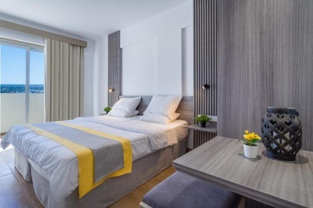 13.09 avion Bucuresti, Cipru - Zona Larnaca Protaras, Hotel Toxotis 694 EURO, 7 nopti, All inclusive