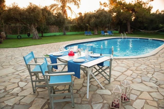 14.09 avion Bucuresti, Grecia - Creta - Heraklion Malia, Ibiscus Apartments 440 EURO, 7 nopti, Mic dejun inclus