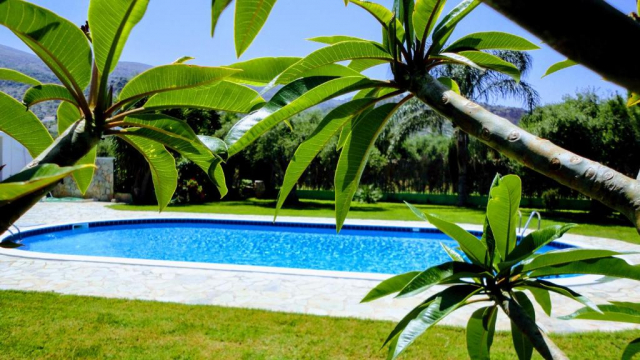 14.09 avion Bucuresti, Grecia - Creta - Heraklion Malia, Ibiscus Apartments 440 EURO, 7 nopti, Mic dejun inclus