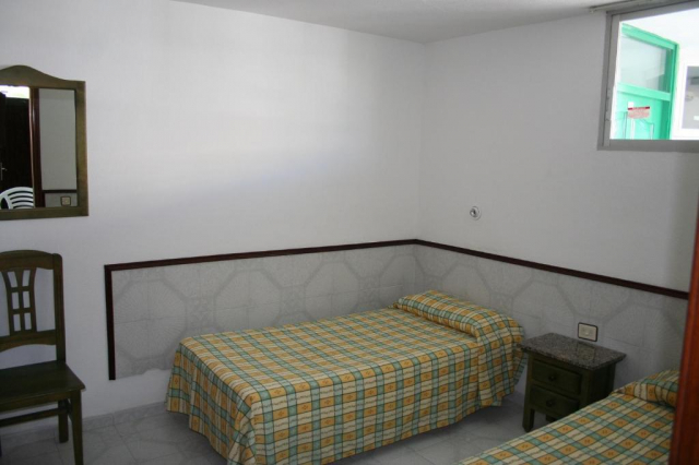 08.09 avion Bucuresti, Spania - Gran Canaria Playa del Ingles, Maba Playa 636 EURO, 7 nopti, Fara masa