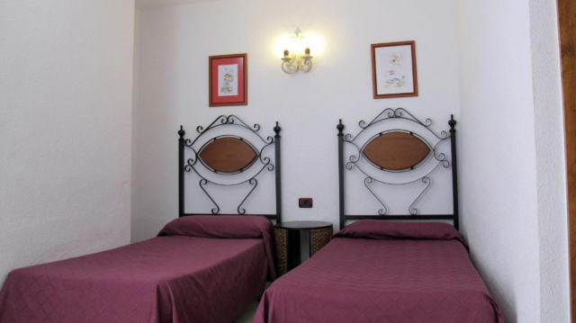 15.09 avion Bucuresti, Spania - Gran Canaria Playa del Ingles, Rebecca Park 685 EURO, 7 nopti, Fara masa
