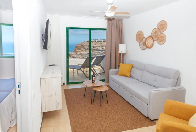 15.09 avion Bucuresti, Spania - Gran Canaria Puerto Rico, Chatur Palmera Mar 734 EURO, 7 nopti, Mic dejun inclus