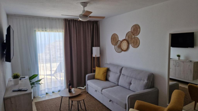 15.09 avion Bucuresti, Spania - Gran Canaria Puerto Rico, Chatur Palmera Mar 734 EURO, 7 nopti, Mic dejun inclus