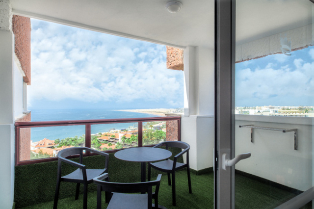 26.09 avion Bucuresti, Spania - Gran Canaria Playa del Ingles, Apartments Corona Roja 704 EURO, 7 nopti, Mic dejun inclus