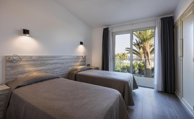 26.09 avion Bucuresti, Spania - Gran Canaria Playa del Ingles, Smartr Maspalomas Corinto 714 EURO, 7 nopti, Fara masa