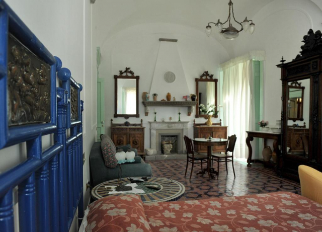 09.10 avion Bucuresti, Italia - Coasta Amalfitana Maiori, Casa Raffaele Conforti 861 EURO, 7 nopti, Mic dejun inclus