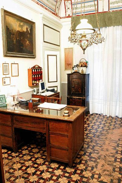 09.10 avion Bucuresti, Italia - Coasta Amalfitana Maiori, Casa Raffaele Conforti 861 EURO, 7 nopti, Mic dejun inclus
