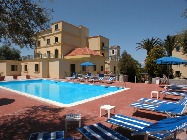 09.10 avion Bucuresti, Italia - Coasta Amalfitana Sorrento, Hotel Villa Igea 851 EURO, 7 nopti, Mic dejun inclus