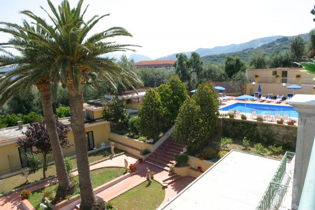 09.10 avion Bucuresti, Italia - Coasta Amalfitana Sorrento, Hotel Villa Igea 851 EURO, 7 nopti, Mic dejun inclus