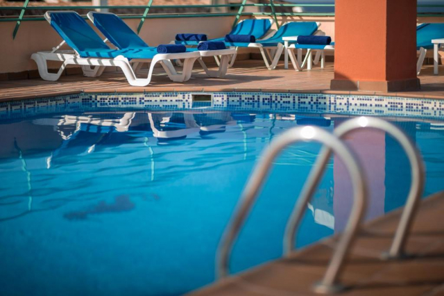 25.09 avion Bucuresti, Spania - Costa Brava - Barcelona Santa Susanna, Hotel htop Royal Sun Suites 616 EURO, 7 nopti, Mic dejun inclus