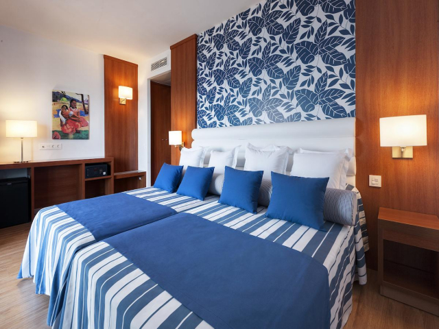 25.09 avion Bucuresti, Spania - Costa Brava - Barcelona Santa Susanna, Hotel Tahiti Playa 743 EURO, 7 nopti, Demipensiune inclusa