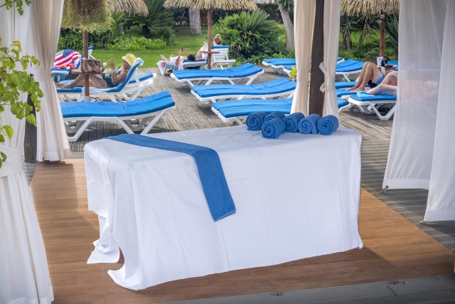 25.09 avion Bucuresti, Spania - Costa Brava - Barcelona Santa Susanna, Hotel Tahiti Playa 743 EURO, 7 nopti, Demipensiune inclusa