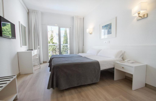 25.09 avion Bucuresti, Spania - Costa Brava - Barcelona Lloret de Mar, Hotel Garbi Park 655 EURO, 7 nopti, Mic dejun inclus