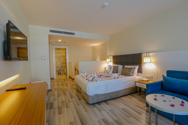 20.09 avion Bucuresti, Turcia - Antalya Alanya, Hotel Xoria Deluxe 792 EURO, 7 nopti, Ultra all inclusive