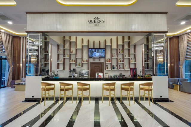 20.09 avion Bucuresti, Turcia - Antalya Belek, Aydinbey Queen's Palace & Spa Resort 832 EURO, 7 nopti, Ultra all inclusive