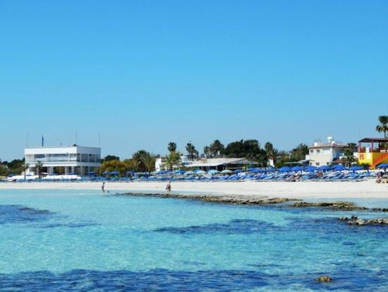 13.09 avion Bucuresti, Cipru - Zona Larnaca Ayia Napa, Hotel Tsokkos Paradise Holiday Village 812 EURO, 7 nopti, Demipensiune inclusa