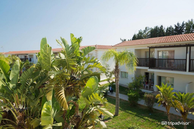 13.09 avion Bucuresti, Cipru - Zona Larnaca Ayia Napa, Hotel Tsokkos Paradise Holiday Village 812 EURO, 7 nopti, Demipensiune inclusa