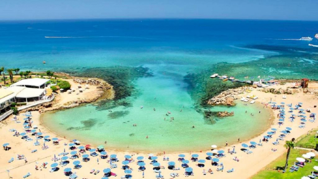 27.09 avion Bucuresti, Cipru - Zona Larnaca Protaras, Hotel Captain Pier 557 EURO, 7 nopti, Mic dejun inclus