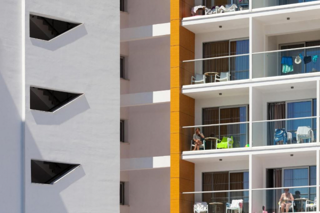 27.09 avion Bucuresti, Cipru - Zona Larnaca Protaras, Hotel Captain Pier 557 EURO, 7 nopti, Mic dejun inclus