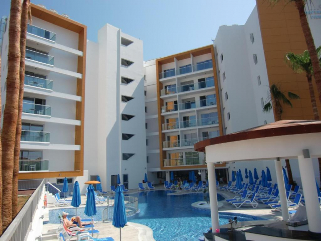 27.09 avion Bucuresti, Cipru - Zona Larnaca Protaras, Hotel Captain Pier 557 EURO, 7 nopti, Mic dejun inclus