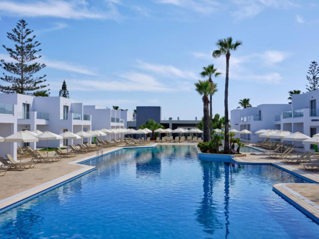 27.09 avion Bucuresti, Cipru - Zona Larnaca Ayia Napa, Atlantica Panthea Resort 685 EURO, 7 nopti, Demipensiune inclusa