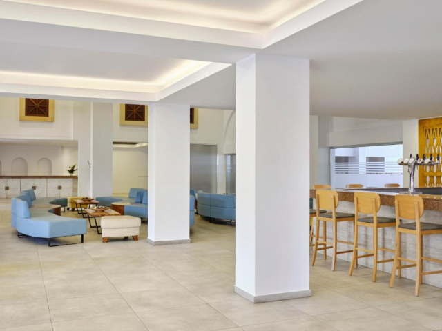 27.09 avion Bucuresti, Cipru - Zona Larnaca Ayia Napa, Atlantica Panthea Resort 685 EURO, 7 nopti, Demipensiune inclusa