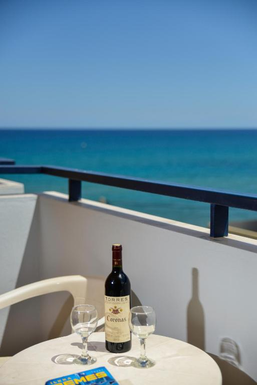 17.09 avion Bucuresti, Grecia - Creta - Heraklion Rethymnon, Lefkoniko Beach 567 EURO, 7 nopti, Demipensiune inclusa