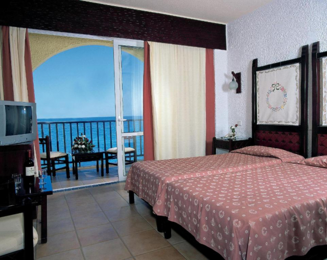 17.09 avion Bucuresti, Grecia - Creta - Heraklion Rethymnon, Lefkoniko Beach 567 EURO, 7 nopti, Demipensiune inclusa
