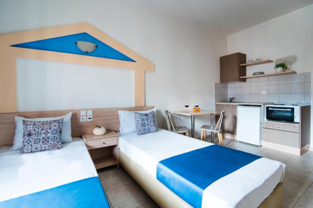 21.09 avion Bucuresti, Grecia - Creta - Heraklion Malia, Ilios Malia Hotel Resort 332 EURO, 7 nopti, Fara masa