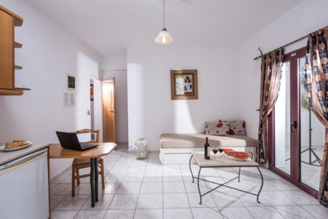 21.09 avion Bucuresti, Grecia - Creta - Heraklion Malia, Irida Apartments Malia 420 EURO, 7 nopti, Fara masa
